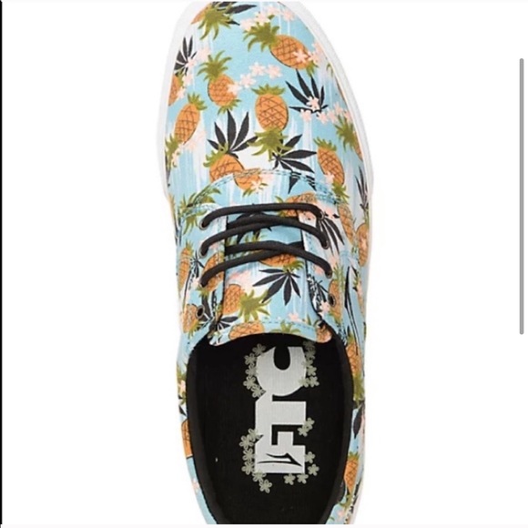Pineapple Express waterfall flower weed sneakers - Picture 3 of 5